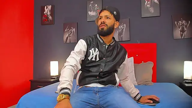 Snapshot of Thiagogomez chatting on 12-11-24, 12:12 Thiagogomez online show from 12-11-24, 12:12