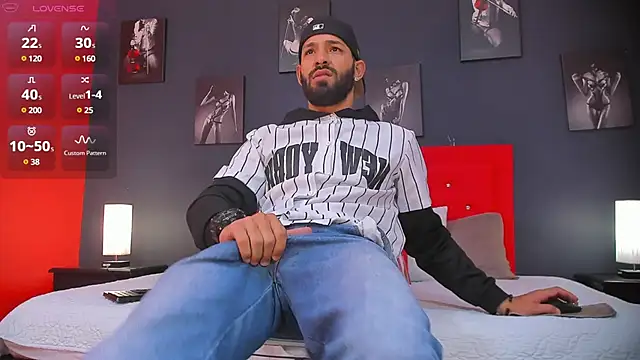 Snapshot of Thiagogomez chatting on 12-17-24, 12:11 Thiagogomez online show from 12-17-24, 12:11