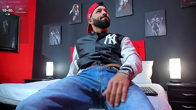 Snapshot of Thiagogomez chatting on 01-03-25, 12:30 Thiagogomez online show from 01-03-25, 12:30