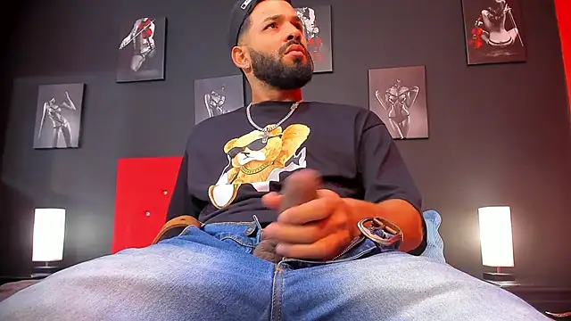 Snapshot of Thiagogomez chatting on 01-18-25, 12:26 Thiagogomez online show from 01-18-25, 12:26