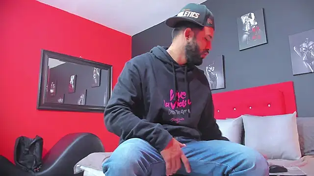 Snapshot of Thiagogomez chatting on 03-14-25, 12:40 Thiagogomez online show from 03-14-25, 12:40