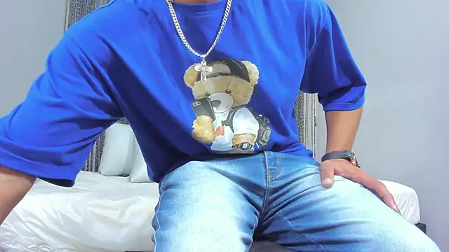 Snapshot of Thiagogomez chatting on 03-21-25, 12:28 Thiagogomez online show from 03-21-25, 12:28