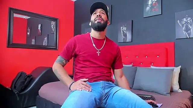 Snapshot of Thiagogomez chatting on 09-11-25, 12:27 Thiagogomez online show from 09-11-25, 12:27