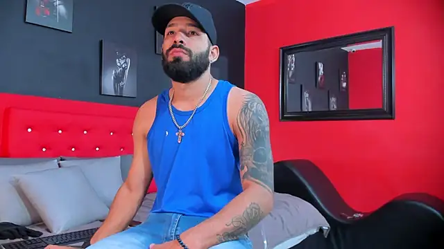 Snapshot of Thiagogomez chatting on 09-13-25, 12:27 Thiagogomez online show from 09-13-25, 12:27