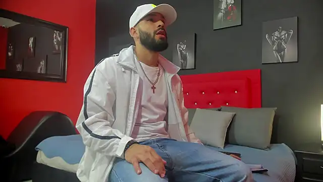 Snapshot of Thiagogomez chatting on 09-26-25, 12:20 Thiagogomez online show from 09-26-25, 12:20