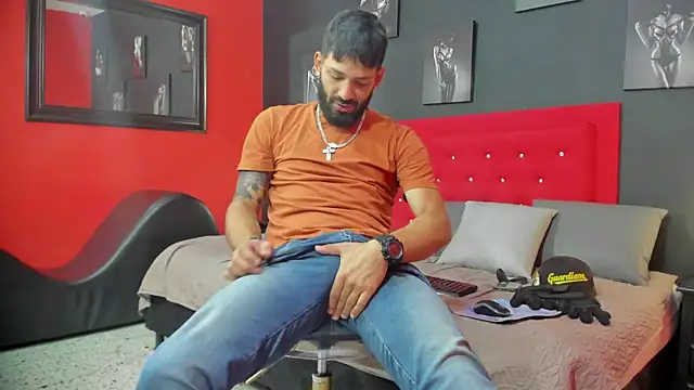 Snapshot of Thiagogomez chatting on 09-30-25, 12:32 Thiagogomez online show from 09-30-25, 12:32