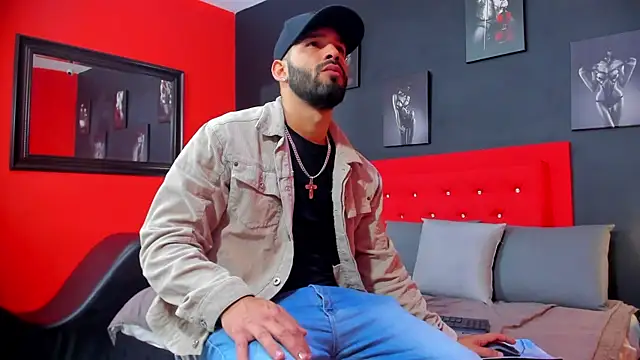 Snapshot of Thiagogomez chatting on 10-04-25, 12:36 Thiagogomez online show from 10-04-25, 12:36