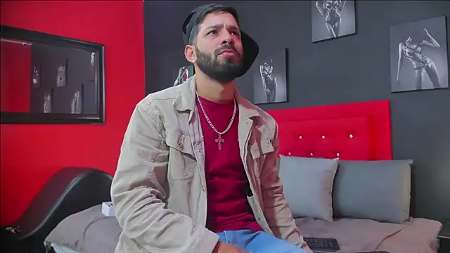 Snapshot of Thiagogomez chatting on 10-10-25, 12:26 Thiagogomez online show from 10-10-25, 12:26