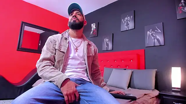 Snapshot of Thiagogomez chatting on 11-05-25, 12:38 Thiagogomez online show from 11-05-25, 12:38