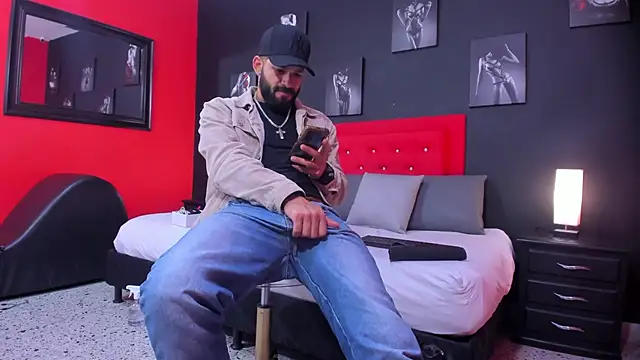 Snapshot of Thiagogomez chatting on 11-06-25, 12:39 Thiagogomez online show from 11-06-25, 12:39