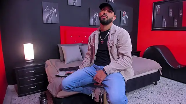 Snapshot of Thiagogomez chatting on 11-22-25, 12:26 Thiagogomez online show from 11-22-25, 12:26