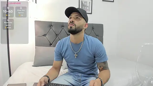 Snapshot of Thiagogomez chatting on 02-11-26, 07:08 Thiagogomez online show from 02-11-26, 07:08