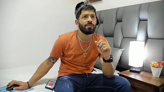 Snapshot of Thiagogomez chatting on 03-06-26, 07:21 Thiagogomez online show from 03-06-26, 07:21