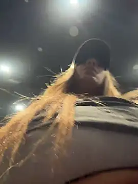 Snapshot of Bigbuttbrooklynn chatting on 01-14-26, 02:33 Bigbuttbrooklynn online show from 01-14-26, 02:33