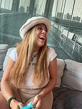 Snapshot of Bigbuttbrooklynn chatting on 02-05-26, 06:01 Bigbuttbrooklynn online show from 02-05-26, 06:01