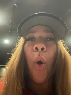 Snapshot of Bigbuttbrooklynn chatting on 02-12-26, 01:06 Bigbuttbrooklynn online show from 02-12-26, 01:06