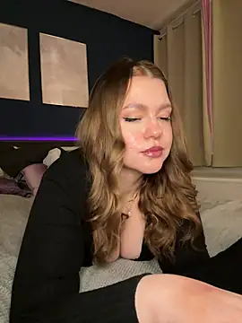 VictoriaLaFleur online show from 02-15-26, 09:22