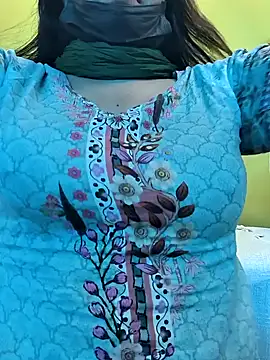 lovely zara online show from 02-13-25, 07:24