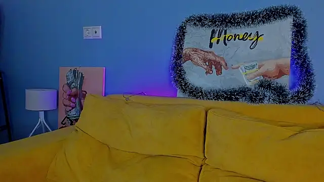 Snapshot of Patricia_Cox chatting on 12-17-25, 07:53 Patricia Cox online show from 12-17-25, 07:53