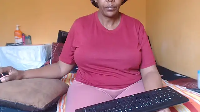 bustykelly online show from 07-11-26, 09:34