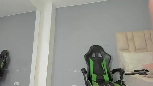 aida rose  online show from 12-30-24, 08:15