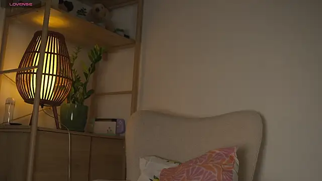 Snapshot of HelloHodge chatting on 09-25-25, 07:23 HelloHodge online show from 09-25-25, 07:23