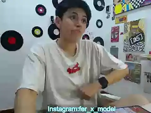 Snapshot of 9_Fernanda_9 chatting on 03-18-25, 01:53 9 Fernanda 9 online show from 03-18-25, 01:53