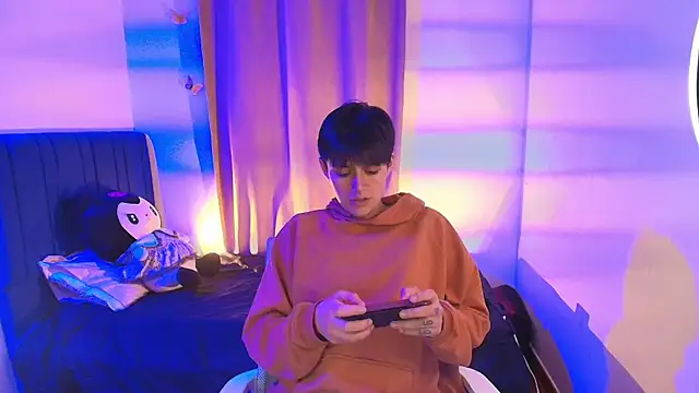 Snapshot of 9_Fernanda_9 chatting on 09-19-25, 07:10 9 Fernanda 9 online show from 09-19-25, 07:10