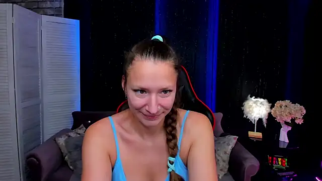 Snapshot of SarahCoksss chatting on 11-05-25, 12:10 SarahCoksss online show from 11-05-25, 12:10