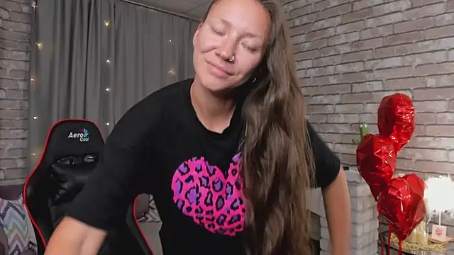 Snapshot of SarahCoksss chatting on 03-01-26, 07:10 SarahCoksss online show from 03-01-26, 07:10