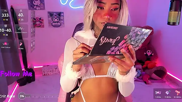 Snapshot of AshantiiSweet chatting on 10-31-25, 08:54 AshantiiSweet online show from 10-31-25, 08:54