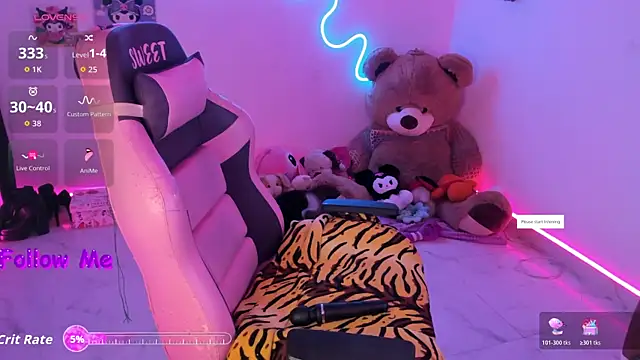 Snapshot of AshantiiSweet chatting on 11-14-25, 12:20 AshantiiSweet online show from 11-14-25, 12:20