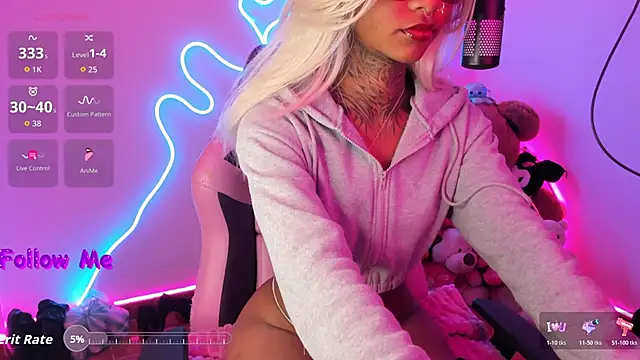 Snapshot of AshantiiSweet chatting on 12-15-25, 11:14 AshantiiSweet online show from 12-15-25, 11:14