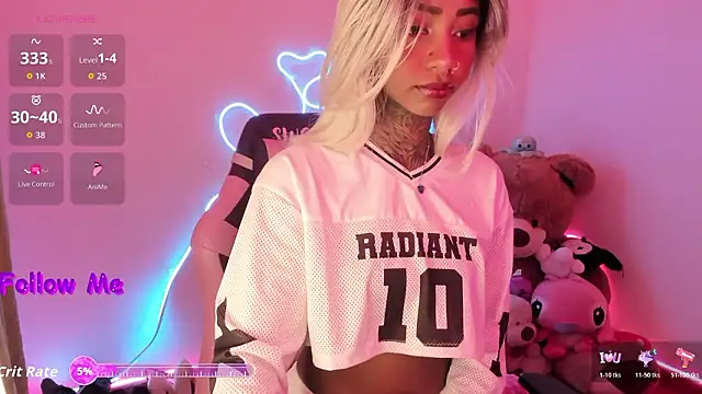 Snapshot of AshantiiSweet chatting on 02-14-26, 12:46 AshantiiSweet online show from 02-14-26, 12:46