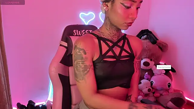 Snapshot of AshantiiSweet chatting on 02-24-26, 12:47 AshantiiSweet online show from 02-24-26, 12:47