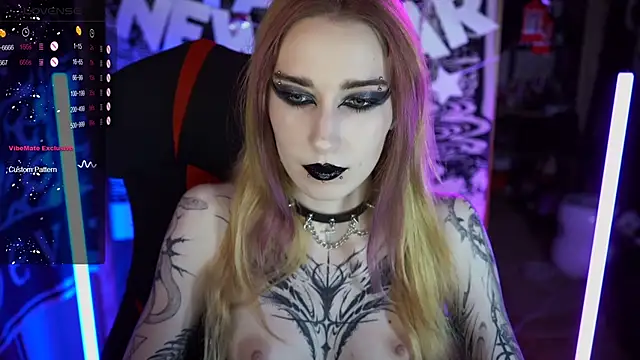 Snapshot of amywhitenessxx chatting on 12-22-24, 12:16 amywhitenessxx online show from 12-22-24, 12:16