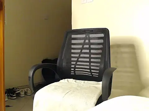 CurvyGlass online show from 01-19-25, 01:10