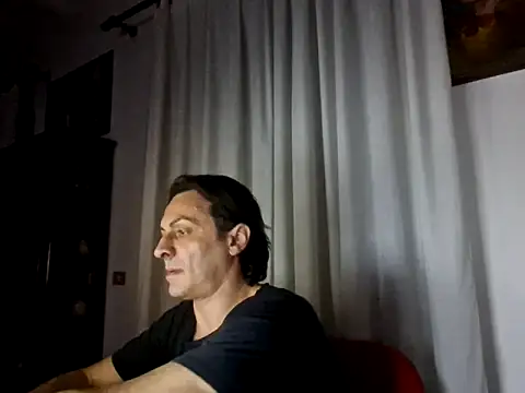 Snapshot of ciame78 chatting on 10-17-25, 10:45 ciame78 online show from 10-17-25, 10:45