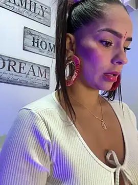 Mau White online show from 01-05-25, 01:35