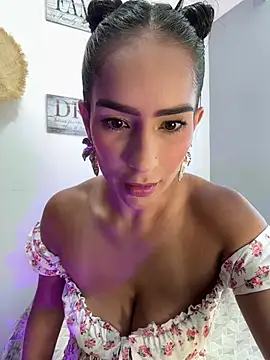 Mau White online show from 01-21-25, 05:20