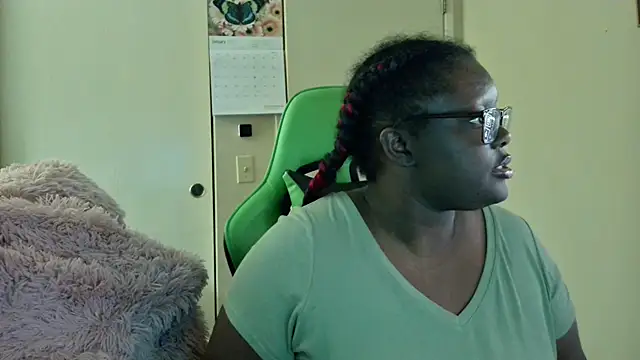 Yagurl  west online show from 01-14-25, 08:31