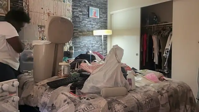 Yagurl  west online show from 09-22-25, 09:28