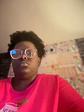 Snapshot of Yagurl__west chatting on 11-26-25, 03:29 Yagurl west online show from 11-26-25, 03:29