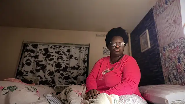 Snapshot of Yagurl__west chatting on 01-07-26, 06:27 Yagurl west online show from 01-07-26, 06:27