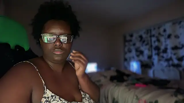 Snapshot of Yagurl__west chatting on 01-17-26, 09:14 Yagurl west online show from 01-17-26, 09:14