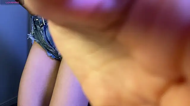 viviann evans online show from 12-02-25, 01:22