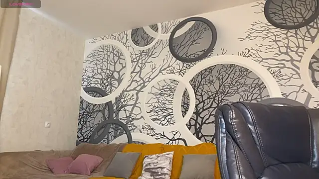 viviann evans online show from 05-18-26, 01:02