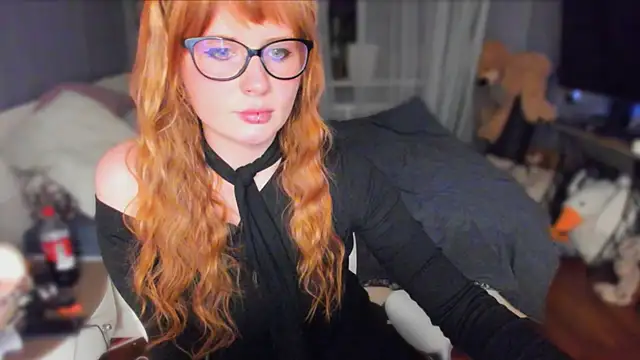 Snapshot of KlementinaBbG chatting on 12-14-25, 08:35 KlementinaBbG online show from 12-14-25, 08:35