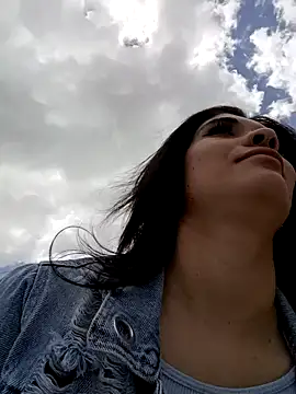 Snapshot of ambar-adaams chatting on 12-19-24, 06:01 ambar-adaams online show from 12-19-24, 06:01