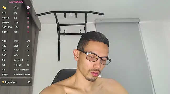 Snapshot of russthiago chatting on 02-03-25, 04:52 russthiago online show from 02-03-25, 04:52